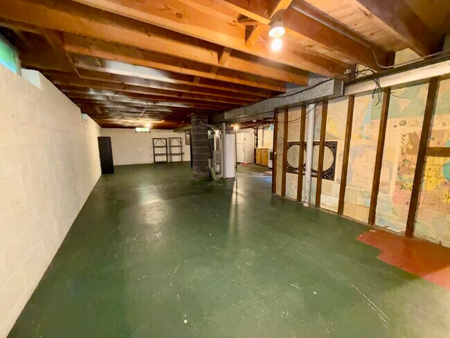 Building Photo - 5663 N Consaul Pl