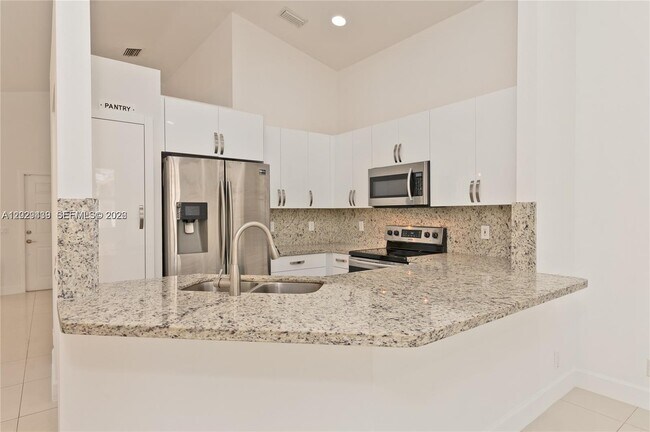 Building Photo - 889 Sand Creek Cir