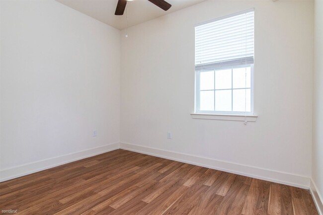 Building Photo - 2 br, 2 bath Triplex - 695 W BERKS ST Unit...