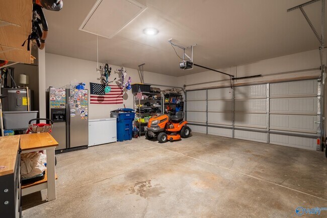 Building Photo - 117 Red Fox Wy