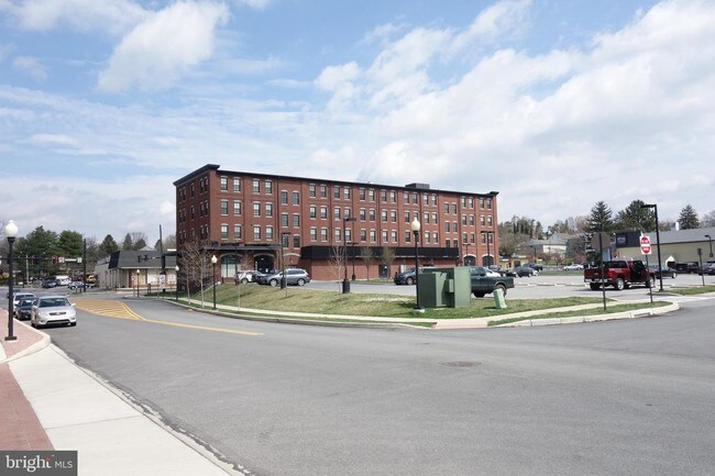 Building Photo - 210 S Mill Rd