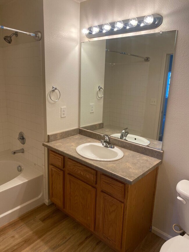 Building Photo - 2541 S Bahama Cir