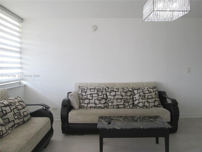 Building Photo - 251 174th St