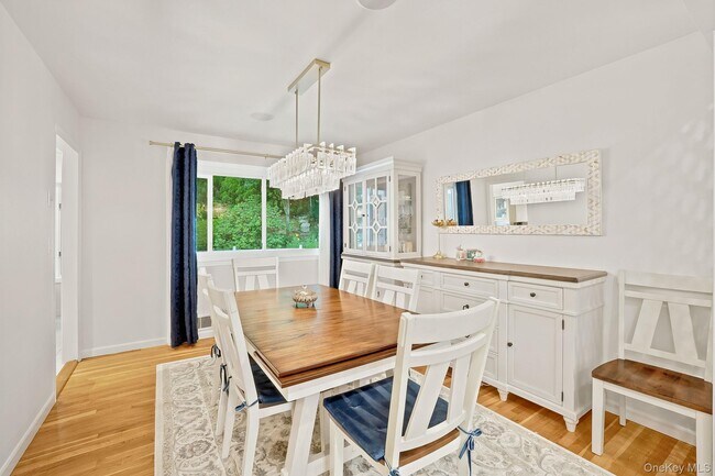 Building Photo - 80 Hickory Hill Dr