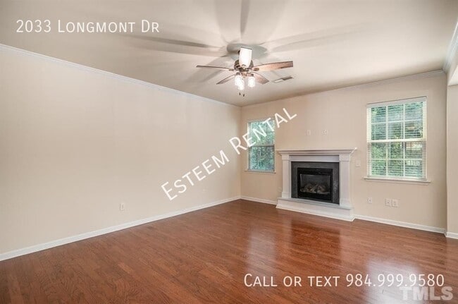 Building Photo - 2033 Longmont Dr