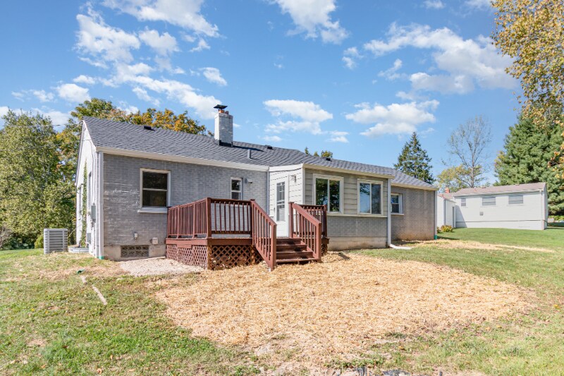 Building Photo - 6416 Walnut Dr