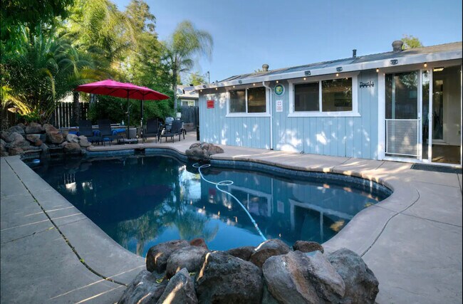 Primary Photo - 3414 Francis Dr