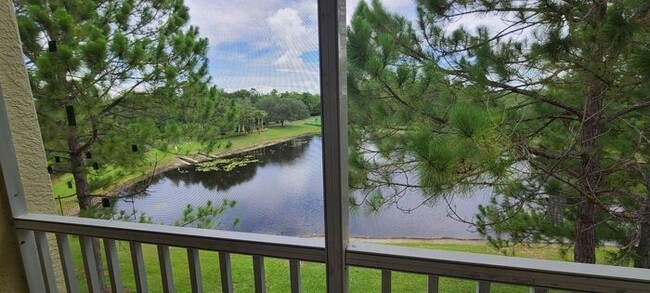 Building Photo - Spacious 2-Bed, 2-Bath Condo with Water Vi...