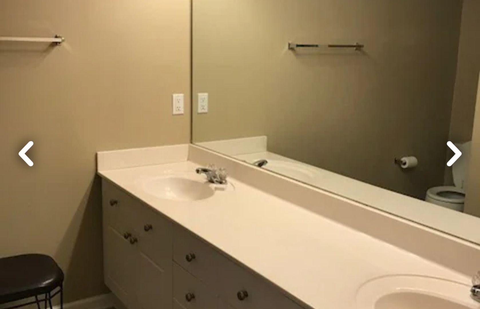 Building Photo - N. Dean Townhome