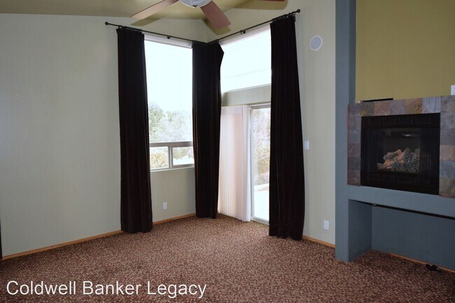Building Photo - 3 br, 2.5 bath House - 1912 Quail Run Rd NE