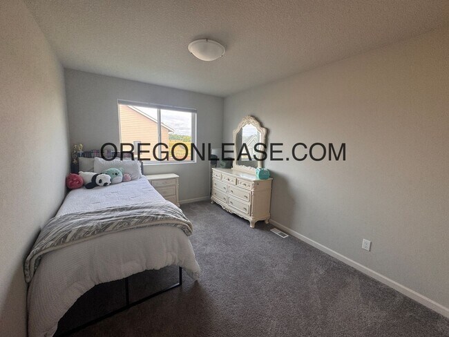 Building Photo - New Construction | 3 Bed, 2.5 Bath | 2,081...