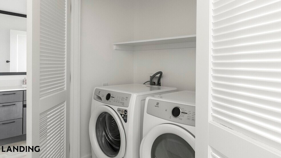 Building Photo - 1007 S Mint St