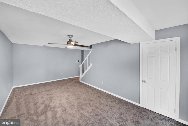 Building Photo - 801 High Plain Dr