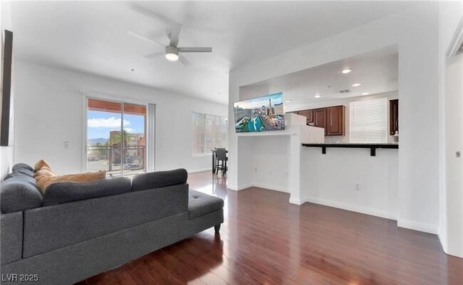 Building Photo - 47 E Agate Ave