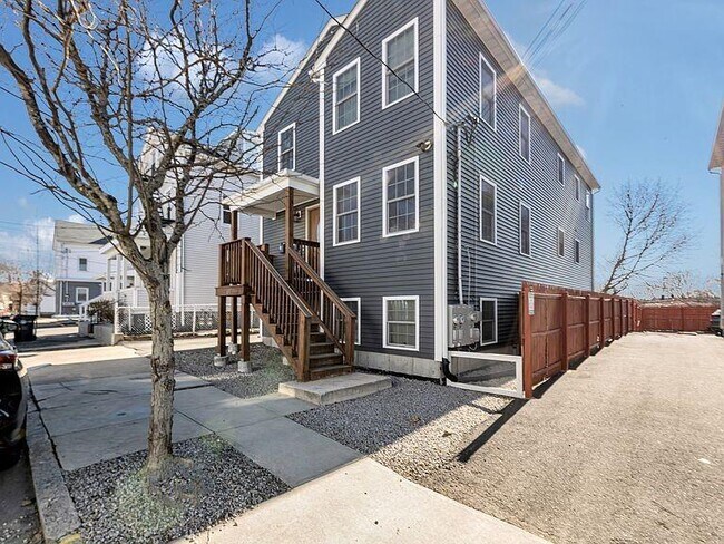 Building Photo - 65 Marietta St