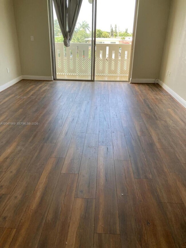 Building Photo - 7900 Tatum Waterway Dr