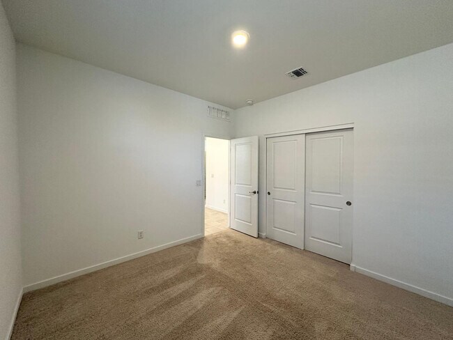 Building Photo - 25361 N 144th Dr
