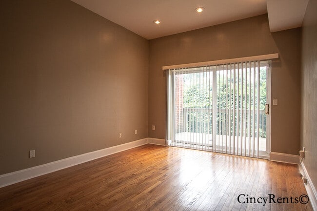 Building Photo - 61 Mulberry St