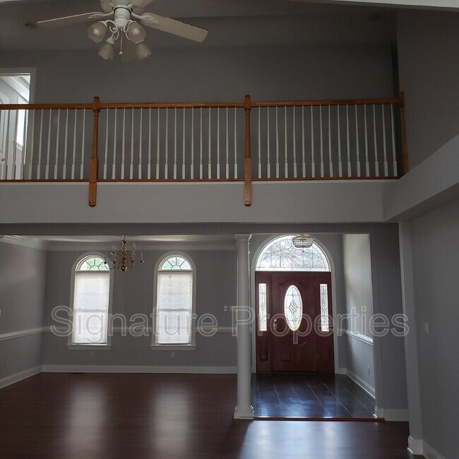 Building Photo - 6501 Southshore Dr