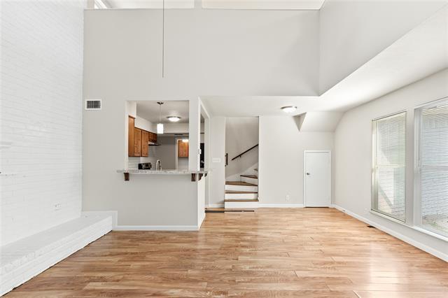 Building Photo - 2200 Seville Ct