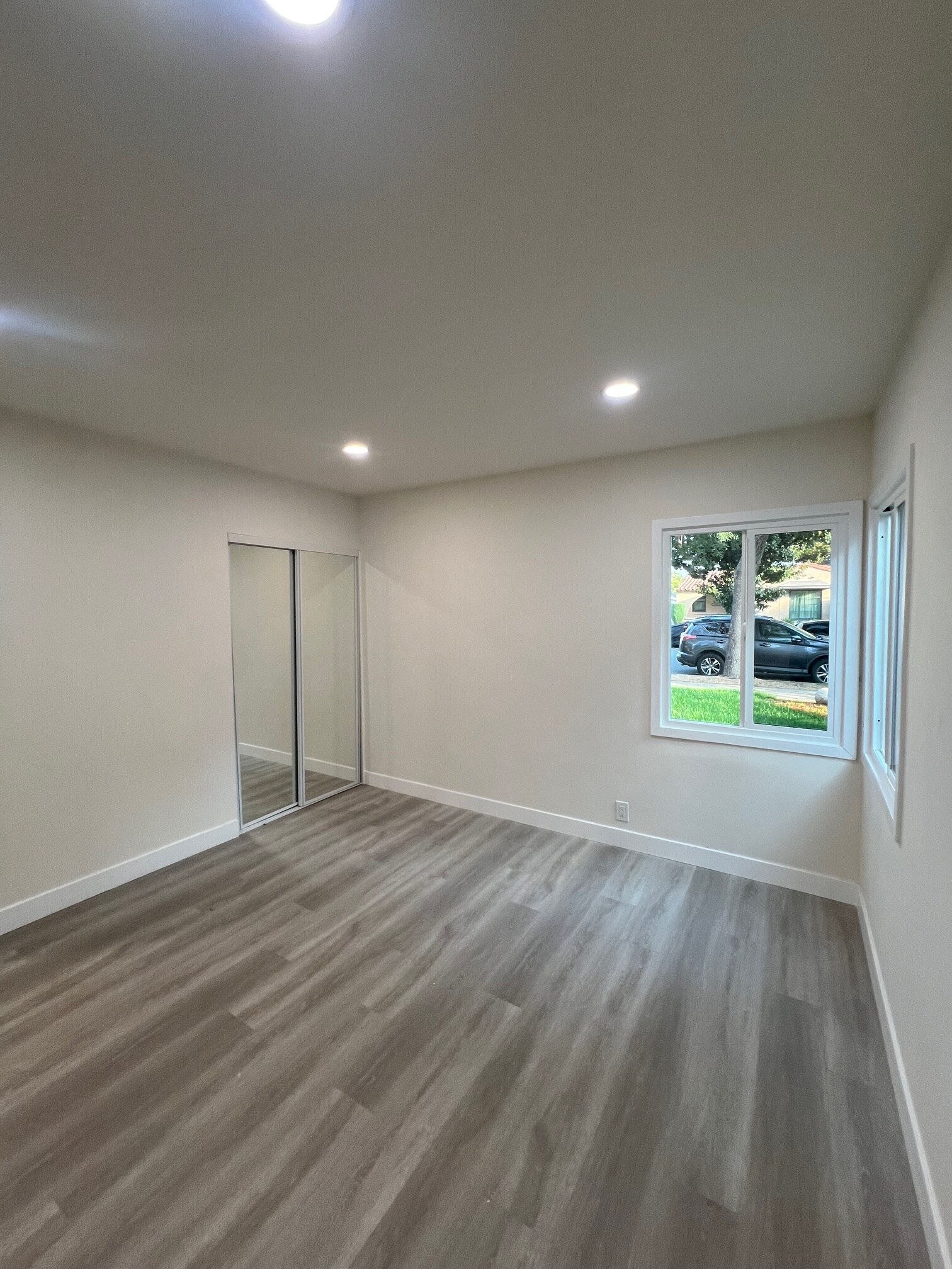 Building Photo - 515 Allen Ave