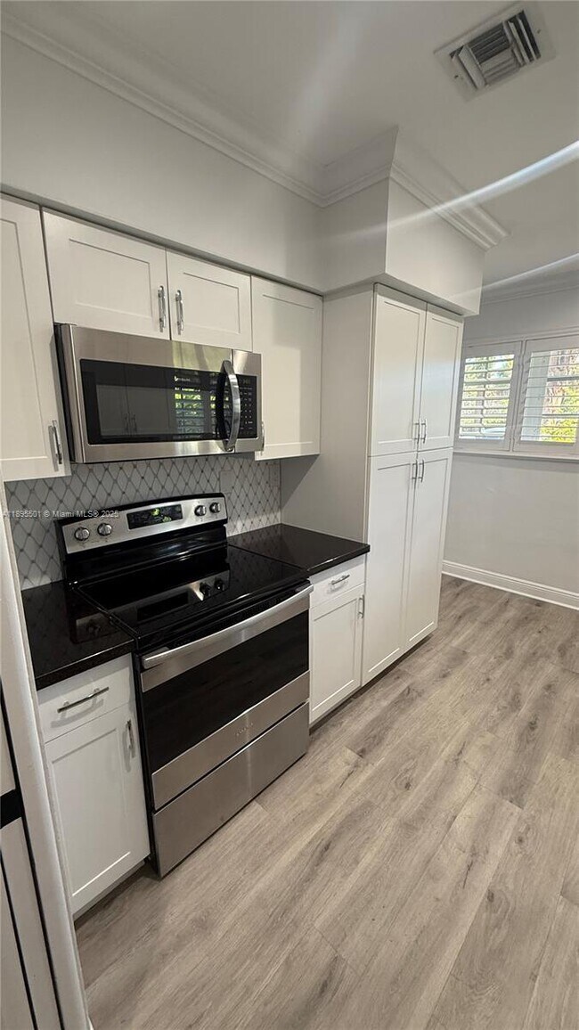 Building Photo - 1209 Campo Sano Ave