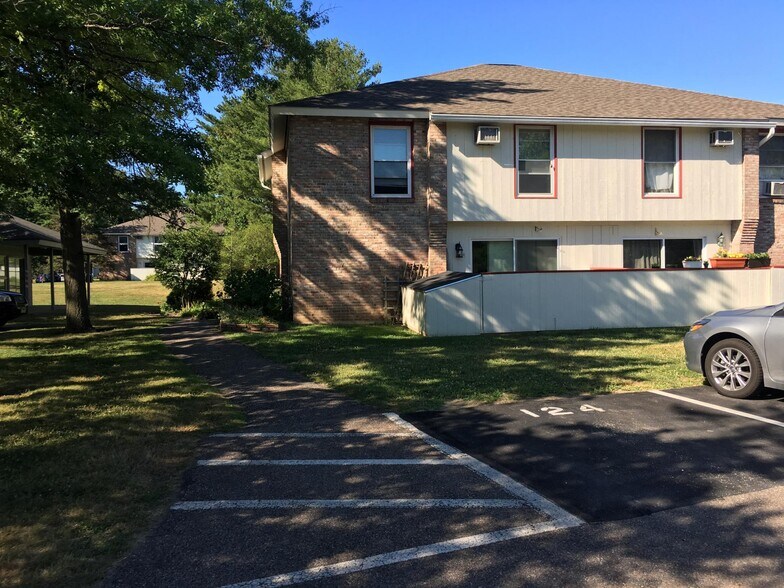 Building Photo - 280 Ledgewood Cir