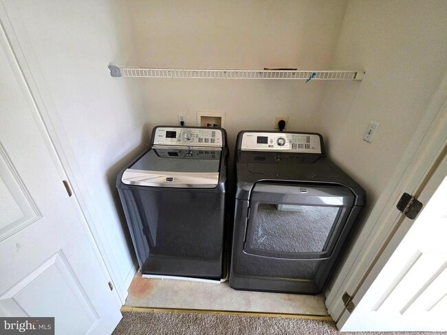 Building Photo - 127 S Main St