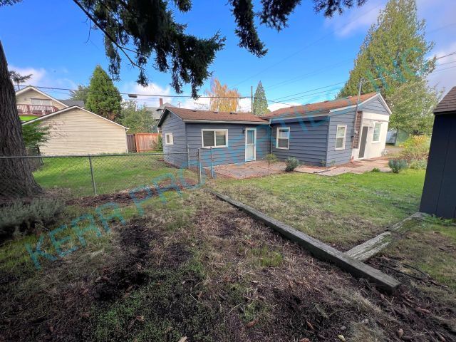 Building Photo - 3114 N Holland St