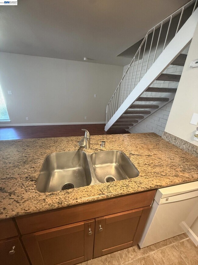 Building Photo - 2170 Arroyo Ct