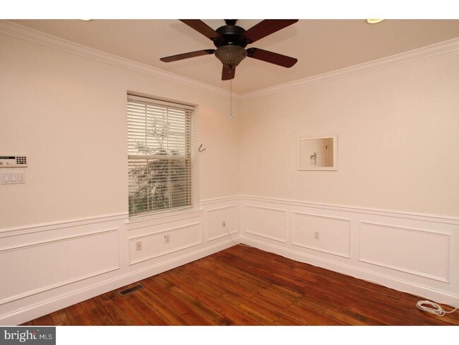 Building Photo - 968 N Lawrence St