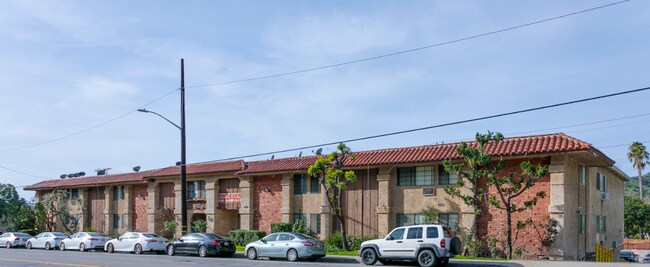 Primary Photo - 2121 N Verdugo Rd