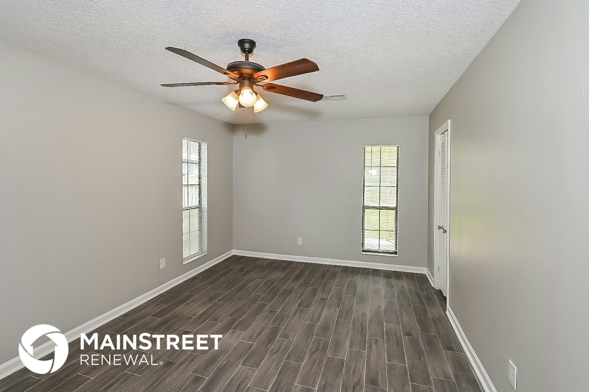 Building Photo - 2895 Devon Cir