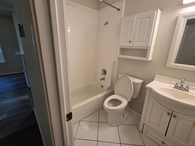 Building Photo - 829 Satellite View