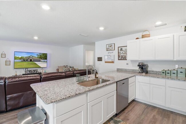 Building Photo - 8361 N Elkcam Blvd