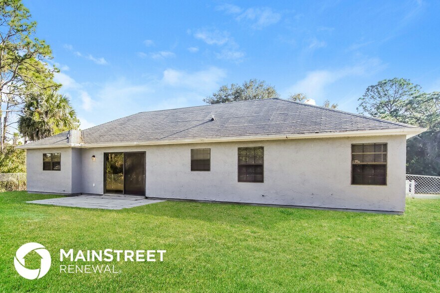 Building Photo - 1077 San Rafael Rd SW