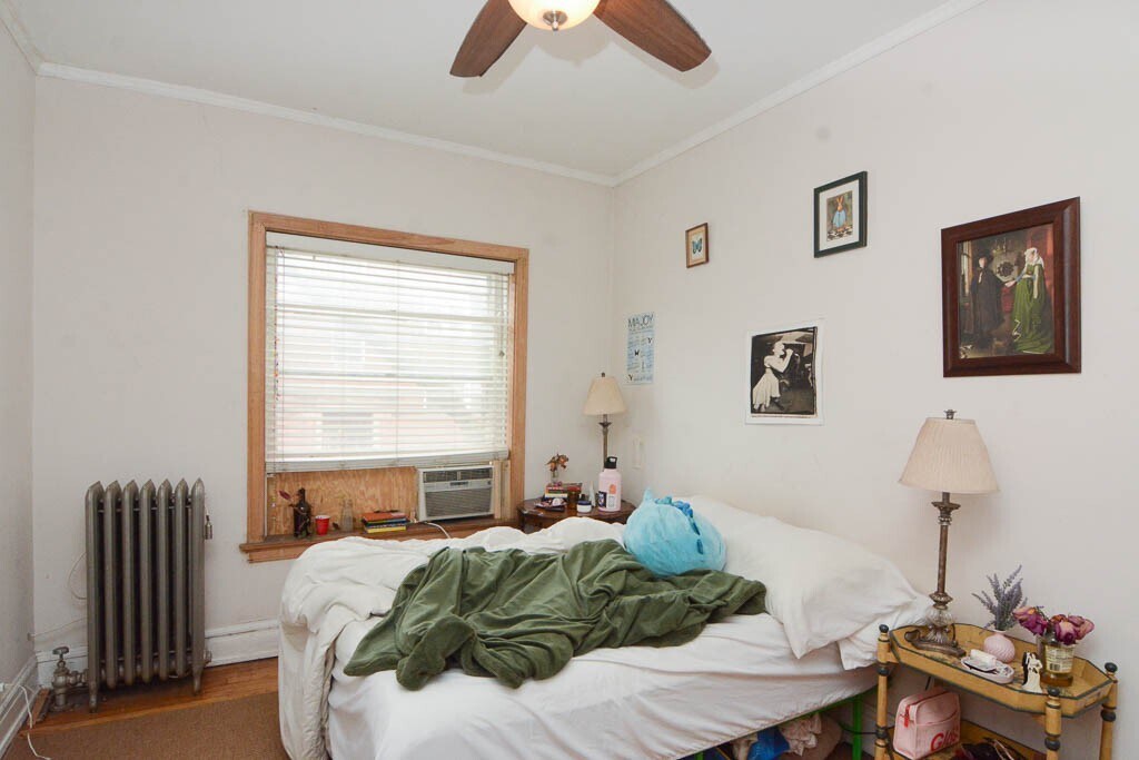 Building Photo - 1400 W Rosemont Ave