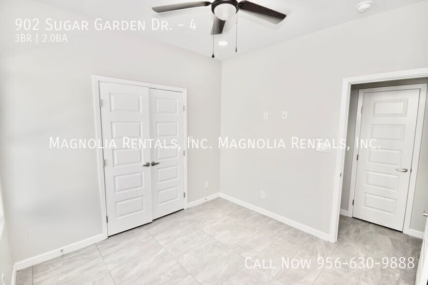 Building Photo - 902 Sugar Gdn Dr