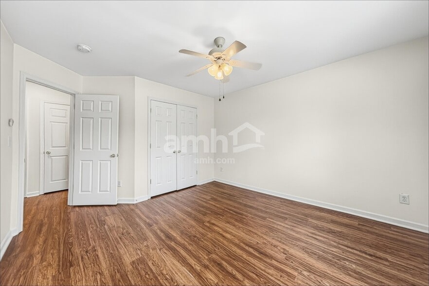 Building Photo - 141 Sawhorse Dr