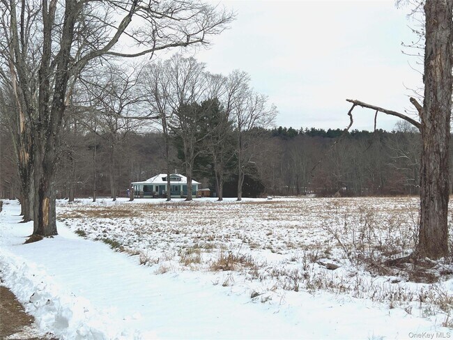 Building Photo - 2293 NY-9G