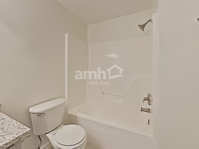 Building Photo - 434 Parrish Hill