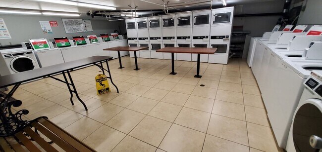 Building Photo - SALT LAKE - 12th FLOOR FULLY FURNISHED STUDIO - WINDOW AC, ASSIGNED COVERED PARKING. POOL. SECURE...