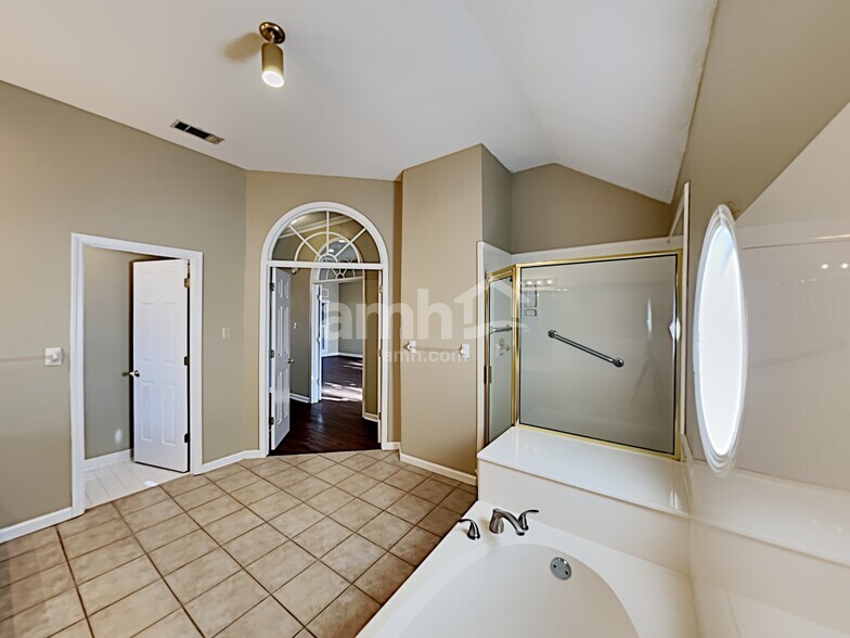 Building Photo - 1226 Sweetie Dr