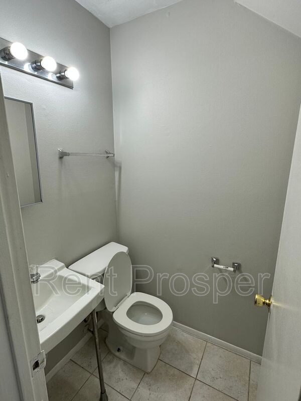 Building Photo - 4153 S Semoran Blvd