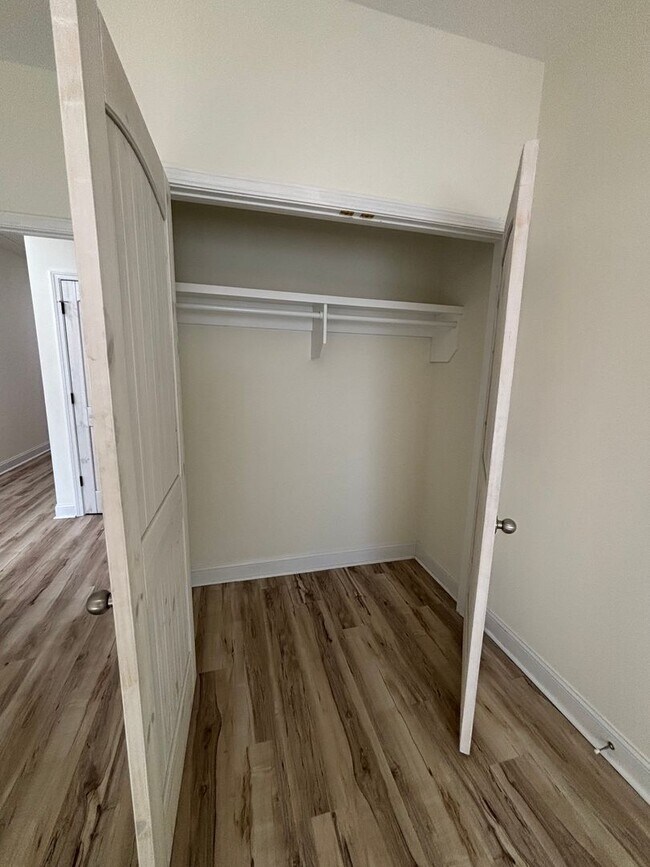 Building Photo - Brand New 3 Bedroom, 2 Bathroom Duplex in ...