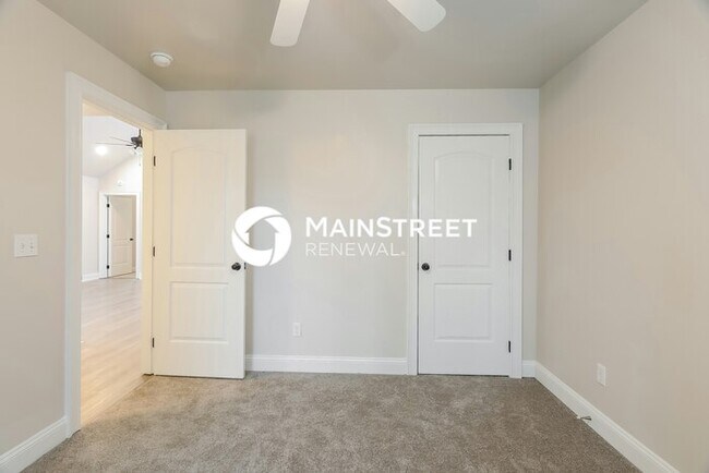 Building Photo - 3 Bedroom Pet-Friendly Home in HAYDEN, AL with Main Street Renewal