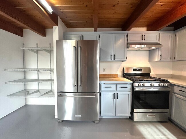 Building Photo - West Oakland 5th St