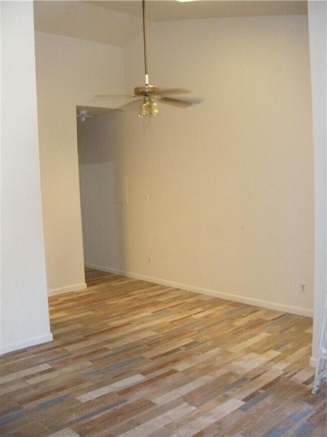 Building Photo - 2529 Rio Grande St