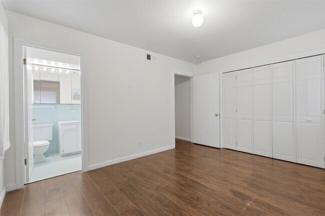 Building Photo - 5206 Carew St