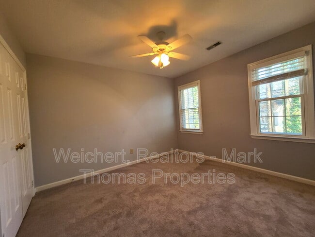 Building Photo - 110 Topsail Ct